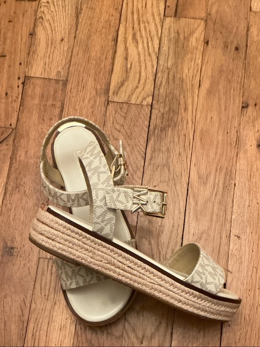 Michael Kors mk logo